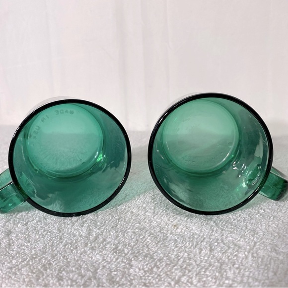 Vintage Emerald Green Clear Glass Mugs Coffee Cups x2 - Picture 7 of 8
